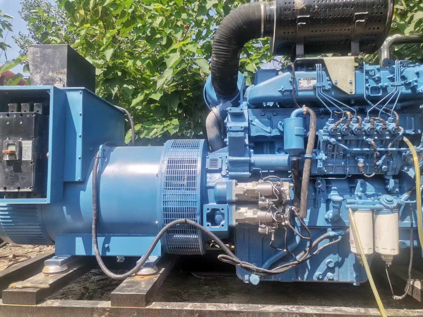 莲都详细说明降低 800kW 柴油发电机输出电流波动的方法